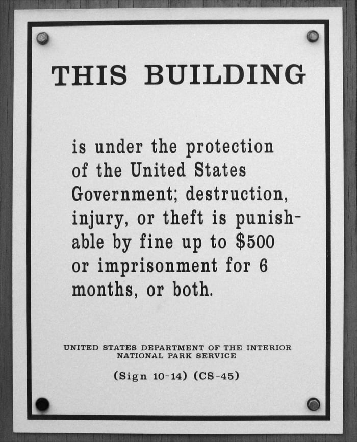 Governor's Island Sign